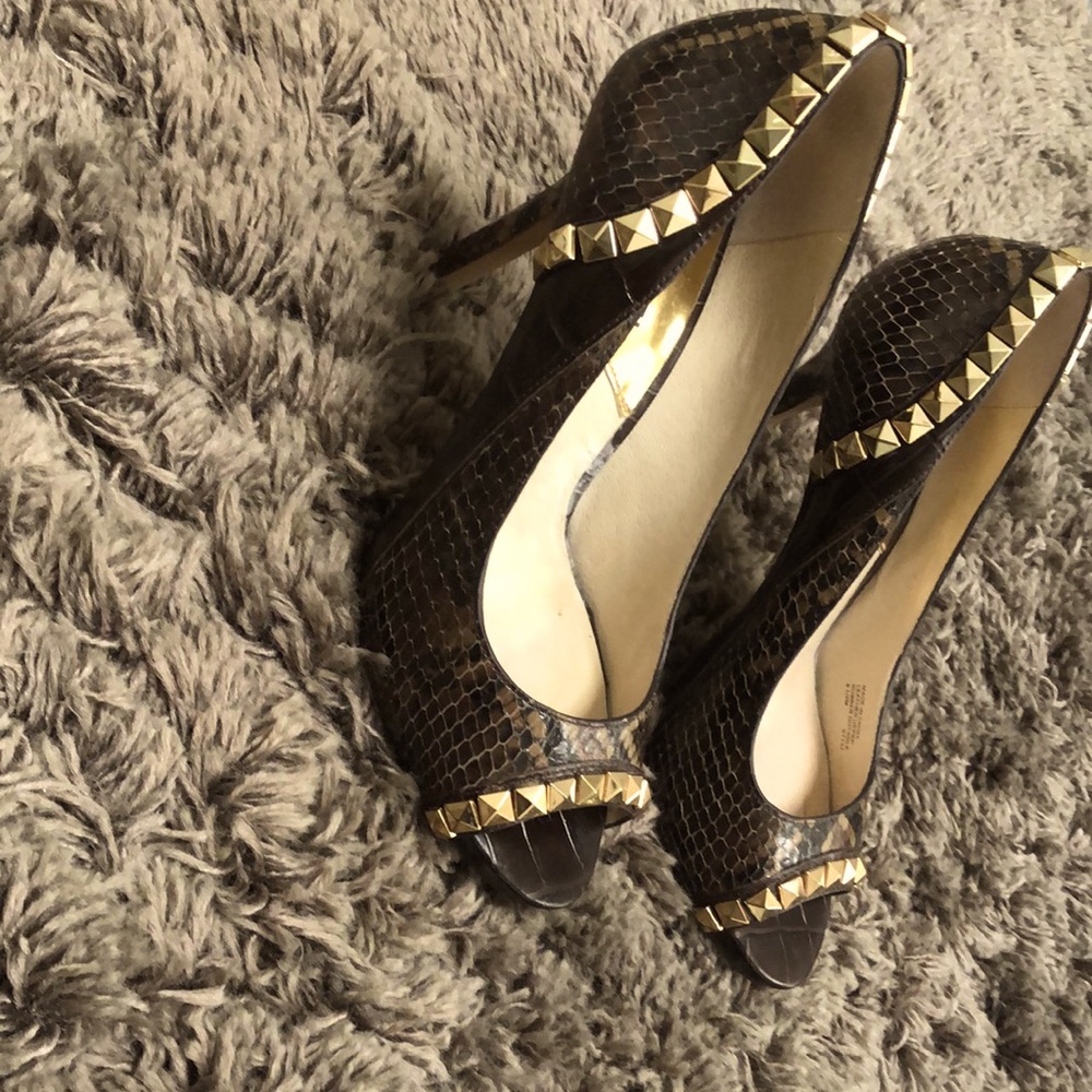Michael Kors Studded Pumps. Size 6.5